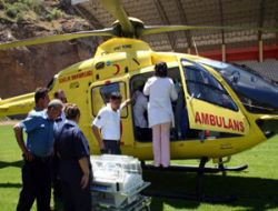 Ambulans helikopter can kurtardı